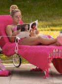 elle tv show fuschia trend